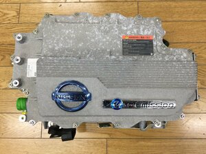 日産 H23年 ZAA-ZE0 走行距離46330km リーフ 純正 インバーター　　　　　　　　　　2202887　　2I10-2　　1　　辻