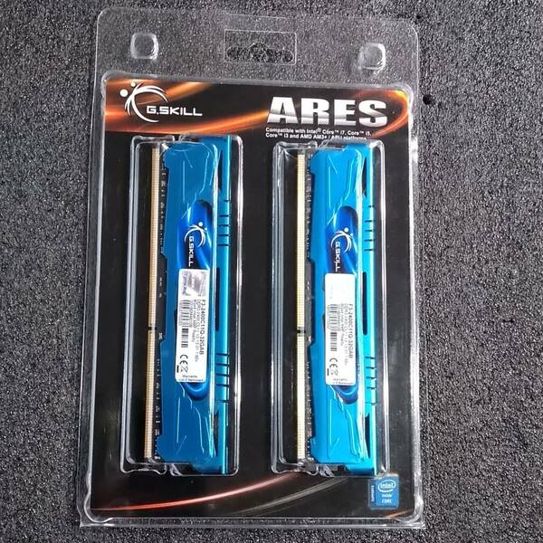 【中古】DDR3メモリ 32GB(8GB4枚組) G.SKILL ARES F3-2400C11Q-32GAB [DDR3-2400 PC3-19200]