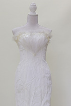 中古 ウエディングドレス Adree by Antoine K オフホワイト 11号T フリルが可愛いマーメイドドレス W-52_画像5