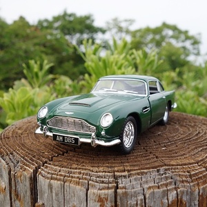 【送料350円】アストンマーティン・ＤＢ５ １９６３年式 ミニカー グリーン 1/38 イギリス車 ＡＳＴＯＮ ＭＡＲＴＩＮ 【郵便定形】