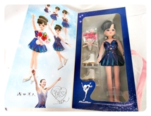 [fns] 美品 未開封 浅田真央 リカちゃん 人形 スペシャルBOX入り 記念切手 セット_画像8