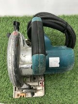 【中古品】makita 丸のこ 型番不明 100V　ITYYRA958ZI2_画像3