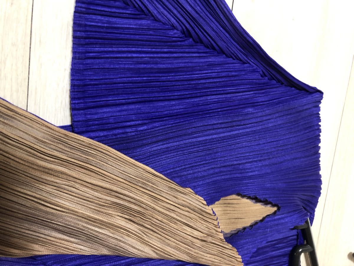 美品 ISSEY MIYAKE イッセイミヤケ プリーツプリーズ トップス ブルー ...
