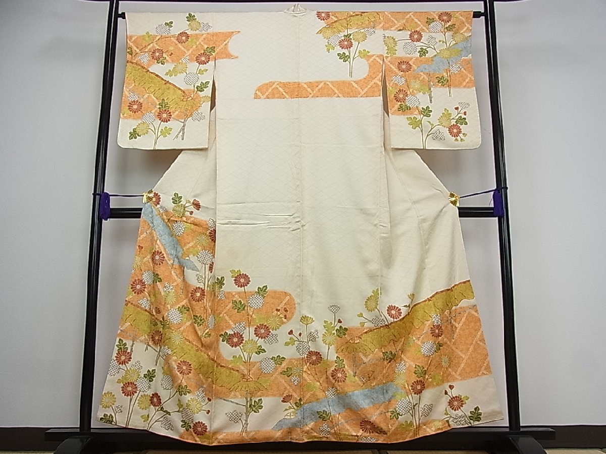 貴重な作品【綾綺織】 西陣織の名門【紋屋井関】 エレガントな有職文様
