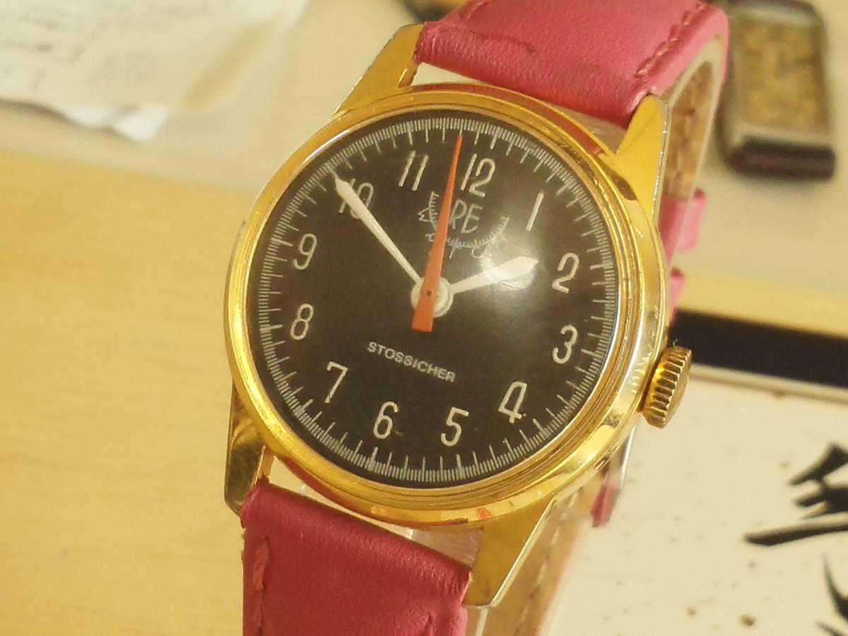 ヤフオク! -スイス手巻き時計(メンズ腕時計)の中古品・新品・未使用品一覧
