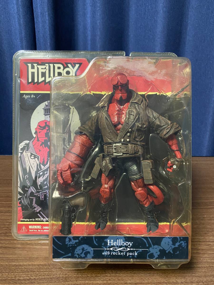 ヘルボーイ フィギュア HELLBOY 未開封品 【おトク】 40.0%割引