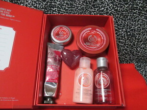 * The * Body Shop fro ste do cranberry school book * wild rose hand cream pink grapefruit puree body R