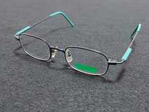 新品　UNITED COLORS OF BENETTON　ベネトン　メガネ　眼鏡　高級感　上品　フルリム　黒ぶち_画像1