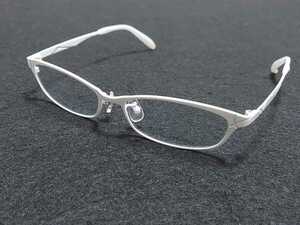 新品　vivid　moon ビビッドムーン　日本製　メガネ　眼鏡　高級感　上品　フルリム　チタン　軽い　白　ホワイト