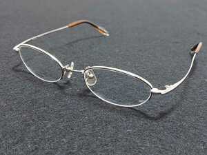 新品　spash スパッシュ　日本製　メガネ　眼鏡　高級感　上品　ハーフリム　チタン　シルバー