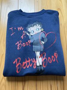 新品即決送料無料♪Betty Boop ベティちゃん　バックプリント　リップ　裏起毛　トレーナー　Mサイズ 中青　ポリエステル100％