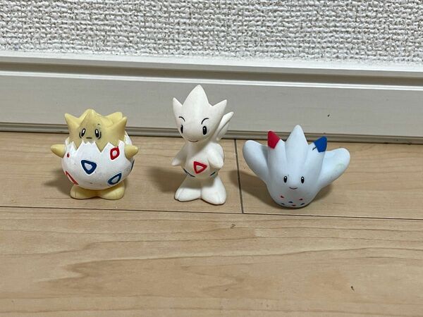 ポケモン指人形　ノーマルタイプ3段階進化3体セット　トゲピー、トゲチック、トゲキッス