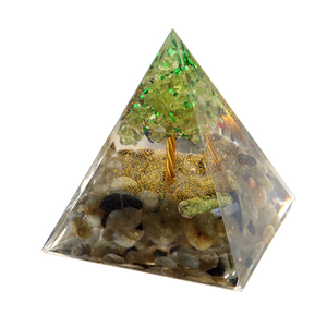 オルゴナイト ピラミッド 招財樹 ツリー 天然石 さざれ ラブラドライト ペリドット 幅 約5cm orgonite pyramid 置物 パワーストーン