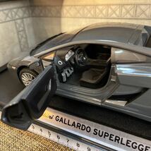 美品1/18 Lamborghini GALLARDO SUPERLEGGERAランボルギーニガヤルド スーパーレジェーラ　グレー　ダイキャストミニカー_画像4