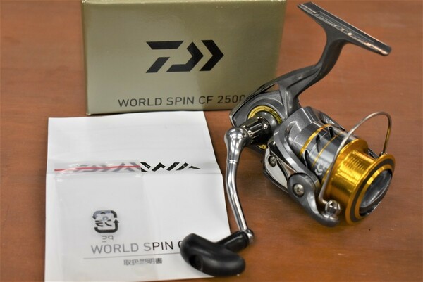 新品 正規品 ダイワ(DAIWA) スピニングリール 17 【CF2500】 ワールドスピン 釣り具