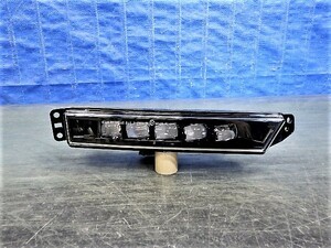 S1133　ステップワゴンスパーダ　RP3　RP4　RP5　後期　右フォグ　LED　W3742　CR-V　RW1　RW2　美品