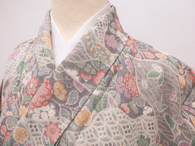 小紋(女性和服、着物 ファッション)のヤフオク相場・価格を調べる
