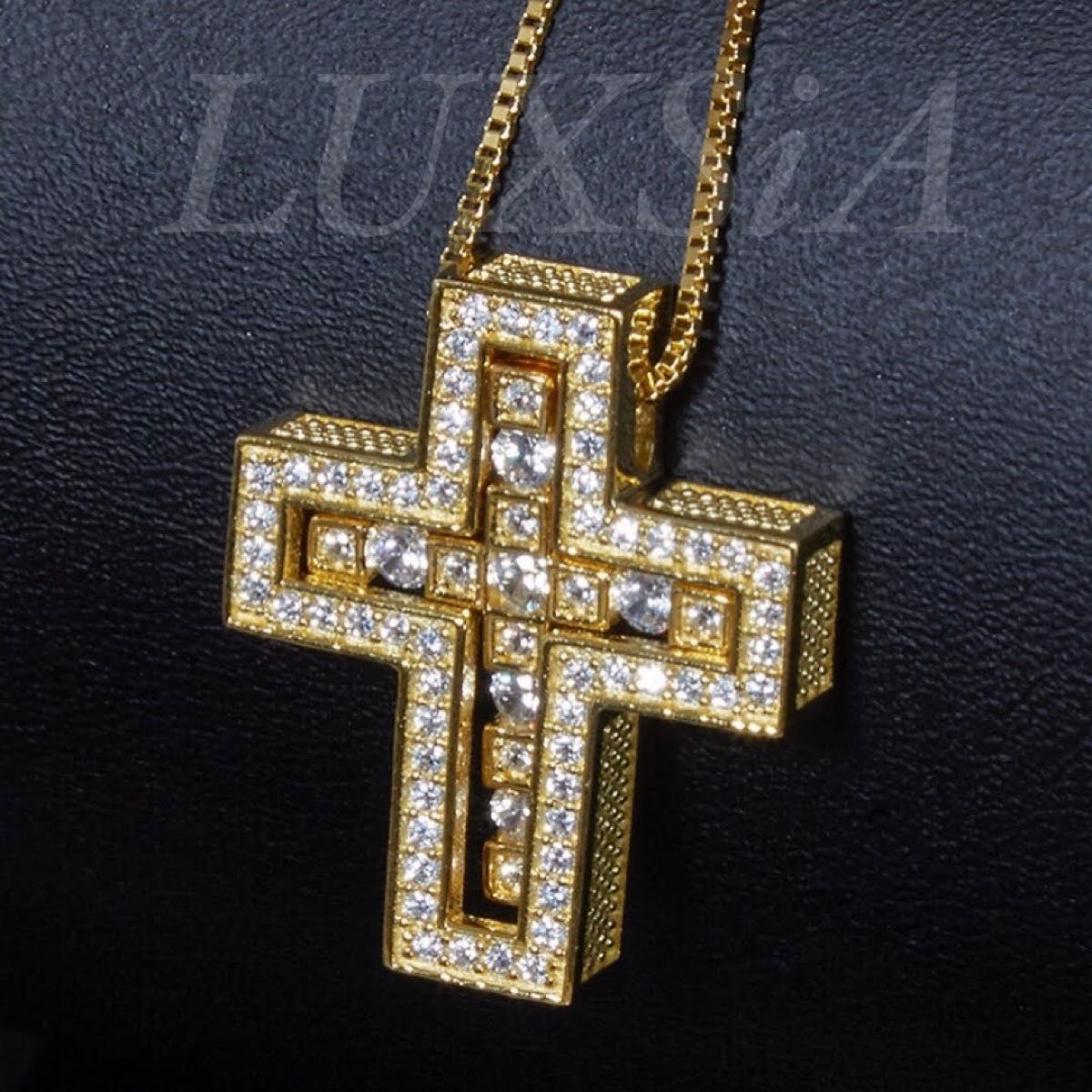 3連 クロスネックレス シルバー製 十字架 人工ダイヤモンド