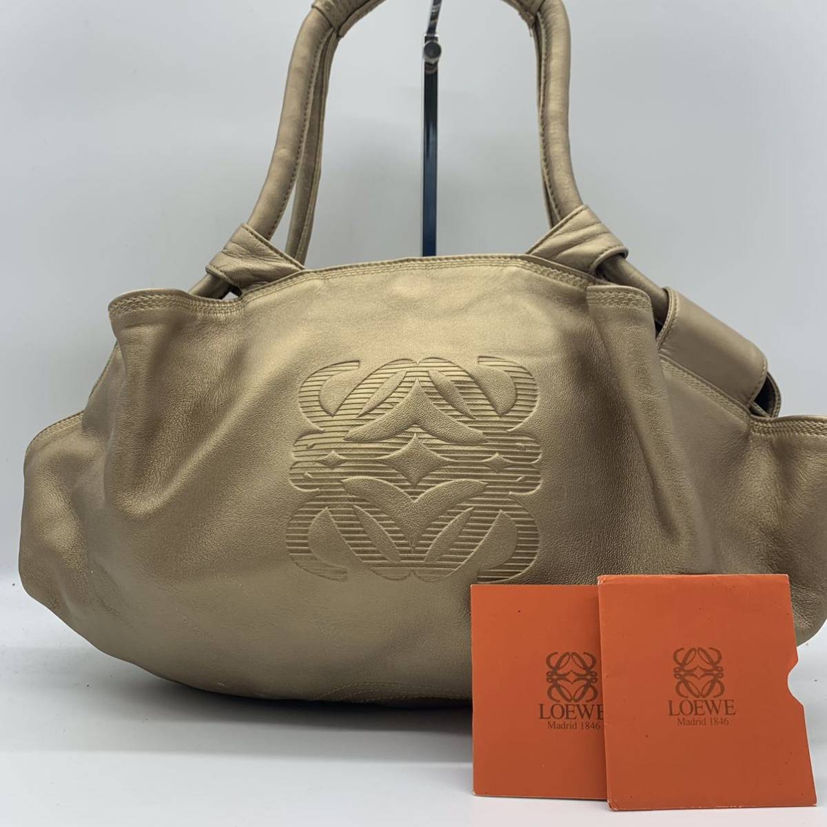 美品 ロエベ ナッパアイレ 希少 レッド パテントレザー www