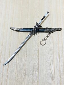 飛竜刀　銀　モンスターハンター　モンハン　剣　ミニ武器　アクセサリー　キーホルダー　ペーパーナイフ