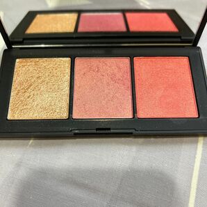 NARS オーガズムX チークパレット