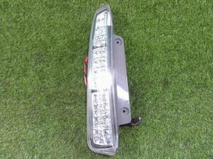 純正　アイシス　ZGM10W　左テールランプ　コイト　44-70　LED・点灯テスト済　中古