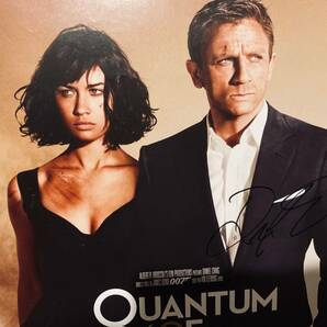 007 慰めの報酬 オルガ・キュリレンコ & ダニエル・クレイグ 直筆サイン入りポスター ジェームズ・ボンド ボンドガールの画像2