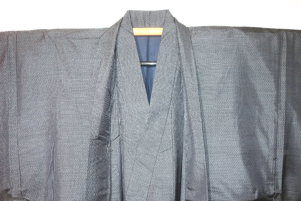 着物 男性 大島紬の値段と価格推移は?|1,942件の売買情報を集計した ...