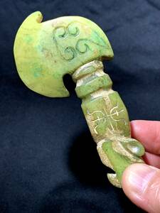 古い玉器のレプリカ・斧