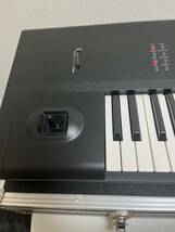 KORG コルグ M1 シンセサイザー 電子ピアノ 専用ケース付き_画像4