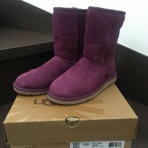 【未使用品】アグ ブーツ クラシック ショート ugg