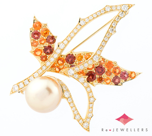  leaf motif 10.7mm White Butterfly pearl ( south . Golden pearl ) garnet total 2.44ct diamond total 0.61ct 18 gold yellow gold brooch [ used ]