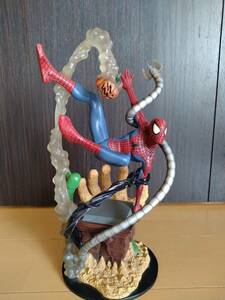 スパイダーマン　ビッグスタチュー　ダイアモンドセレクト社　マーベルマイルストーン　フィギュア　Spider-Man