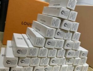 【バラ売り大歓迎】Louis Vuitton 香水サンプル　16本セット