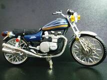 ＜非売品＞ 1/24？ Kawasaki Z1 カワサキ 900Ｚ1 スーパーフォア Z900 1975 玉虫カラー モーターサイクルコレクション バンプレスト　_画像2