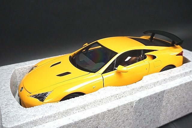 レクサス LFA ニュルブルクリンクパッケージ オートアート 1/18 保証