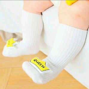 新品 ベビー服 ベビー靴下 ベビーソックス 子供服 ぬいぐるみ靴下 くつ下 白 滑り止め付き ぬいぐるみ付き 王冠 クラウン
