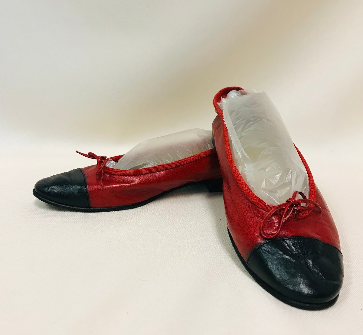 ヤフオク! -シャネルバイカラーパンプスの中古品・新品・未使用品一覧