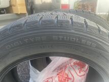 店頭渡しOK　バリ山　2015年　スタッドレス4本 185/60R15 　ダンロップ　フィットハイブリット　中古_画像2