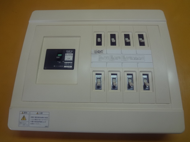 メーカー テンパール MAB33082 スタンダード住宅用分電盤 リミッター ...