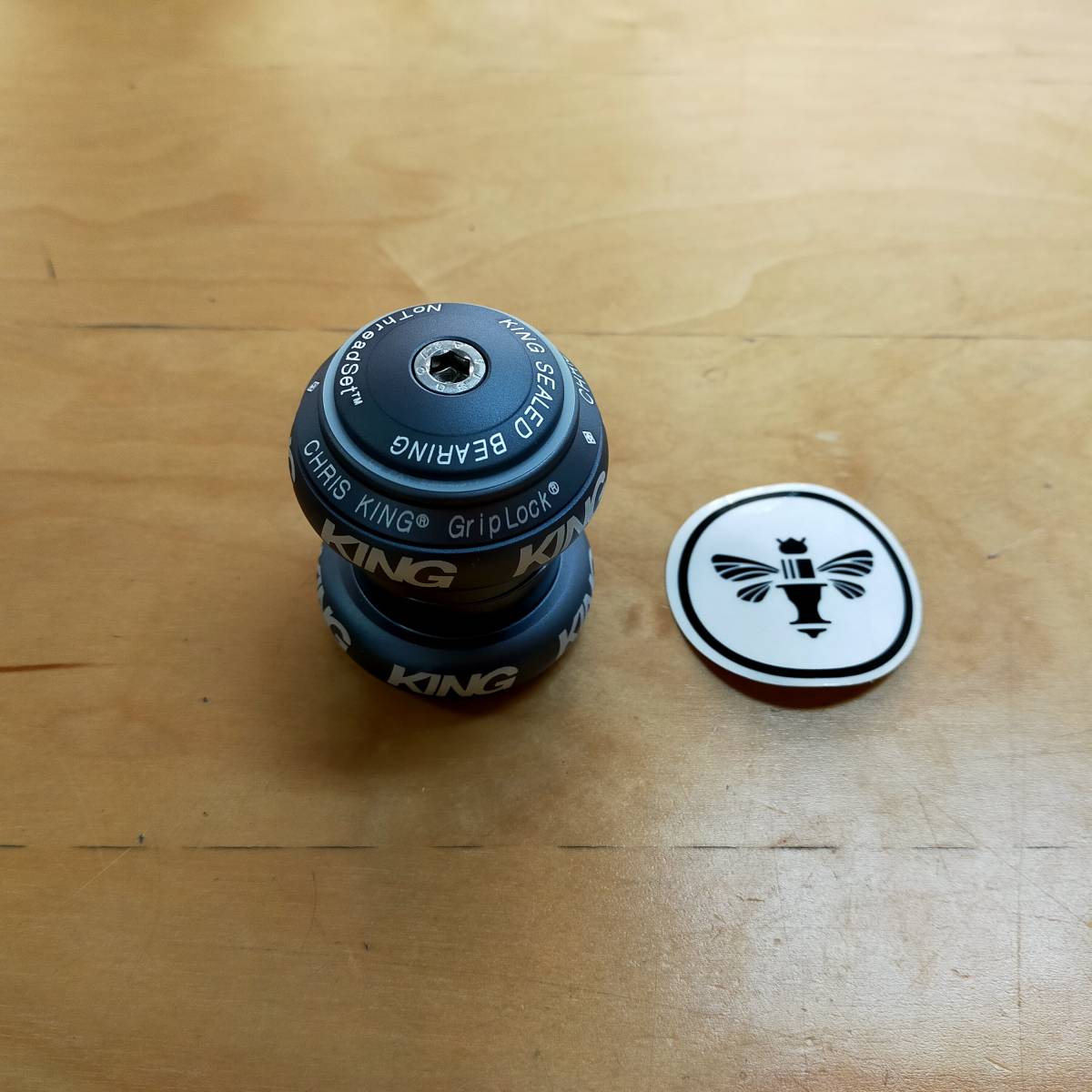 オイルペイント Chris King Threadfit24 セラミック BB ネイビー 廃番