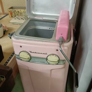 [125] 希少品 NATIONAL レトロ 洗濯機 ピンク ナショナル WASHER TYPE : F-2A アンティーク 約89×40×34㎝の画像1