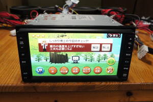 動作確認済 86100-B2021 カーナビ 2011年地図 2DIN AUX CD ワンセグ AM FM クラリオン オーディオ QY-7055D-C 276-0854-03 ダイハツ@1447s