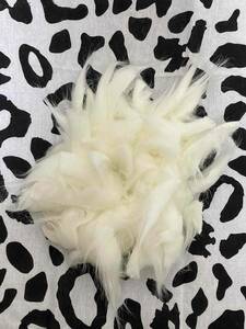 Art hand Auction 手工白色人造毛皮发圈 大碎片直径 16 厘米 由 Saka Hamada 创作, 女士配饰, 发饰, 发带, 发圈