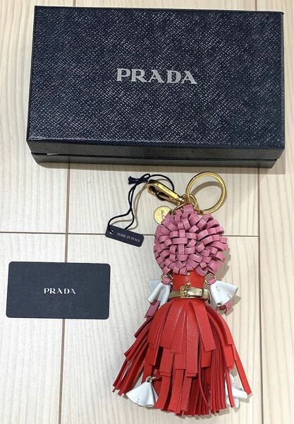 PRADA 人形　チャーム　キーホルダー　レッド