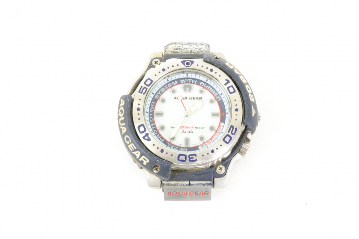 25%OFF】 セイコーSEIKO V671 GEAR アクアギアAQUA アルバALBA 腕時計