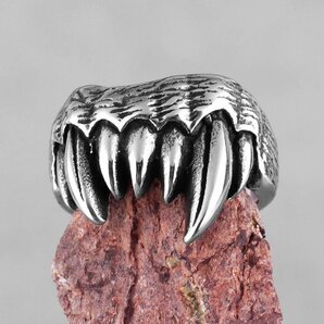 LHH1088★要1サイズ選択 牙指輪 リング 噛みつき 指輪 アクセサリー 牙 キバ 歯 ステンレス クールの画像1