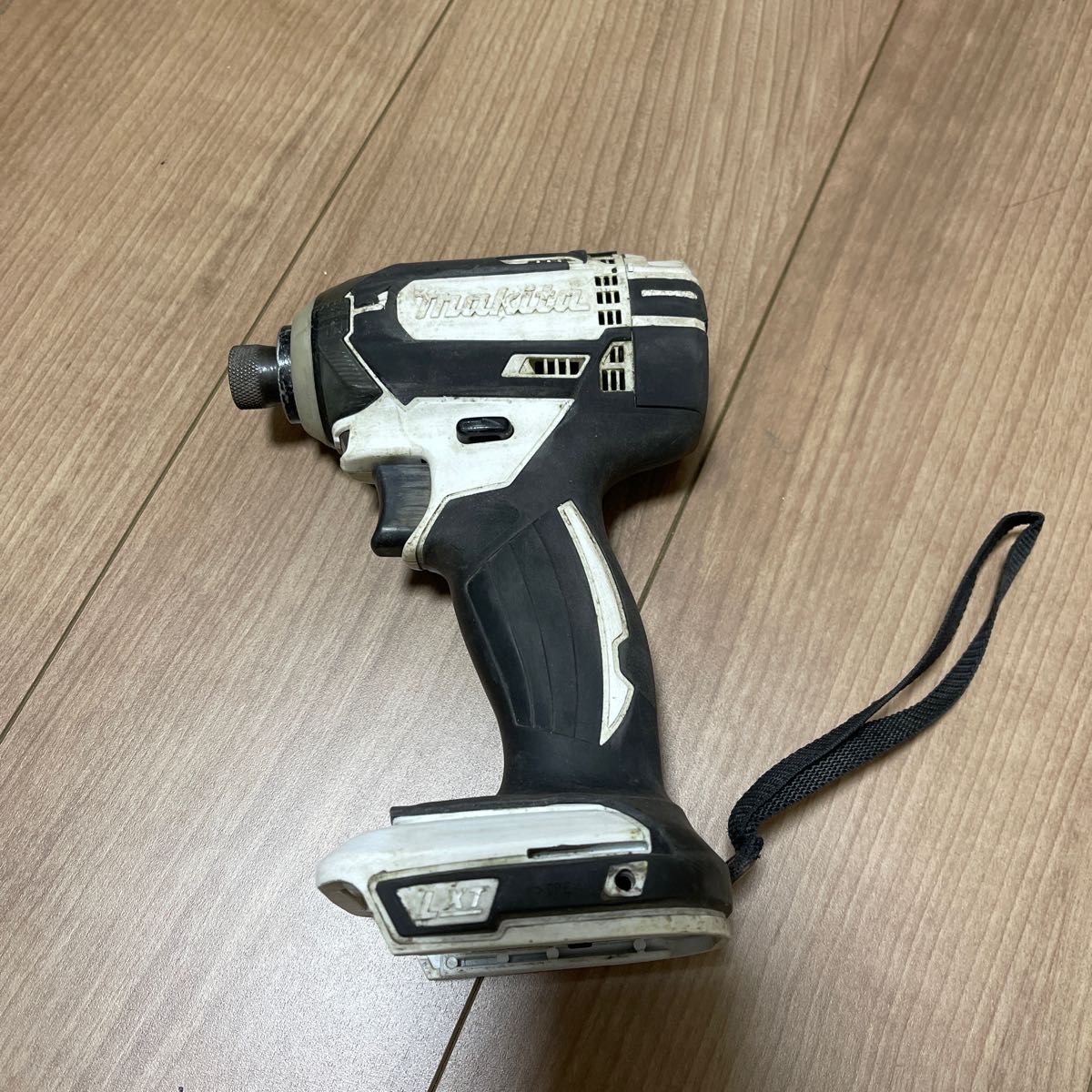 新品 送料込 マキタ インパクトドライバ TD149D 本体のみ 18V 道具