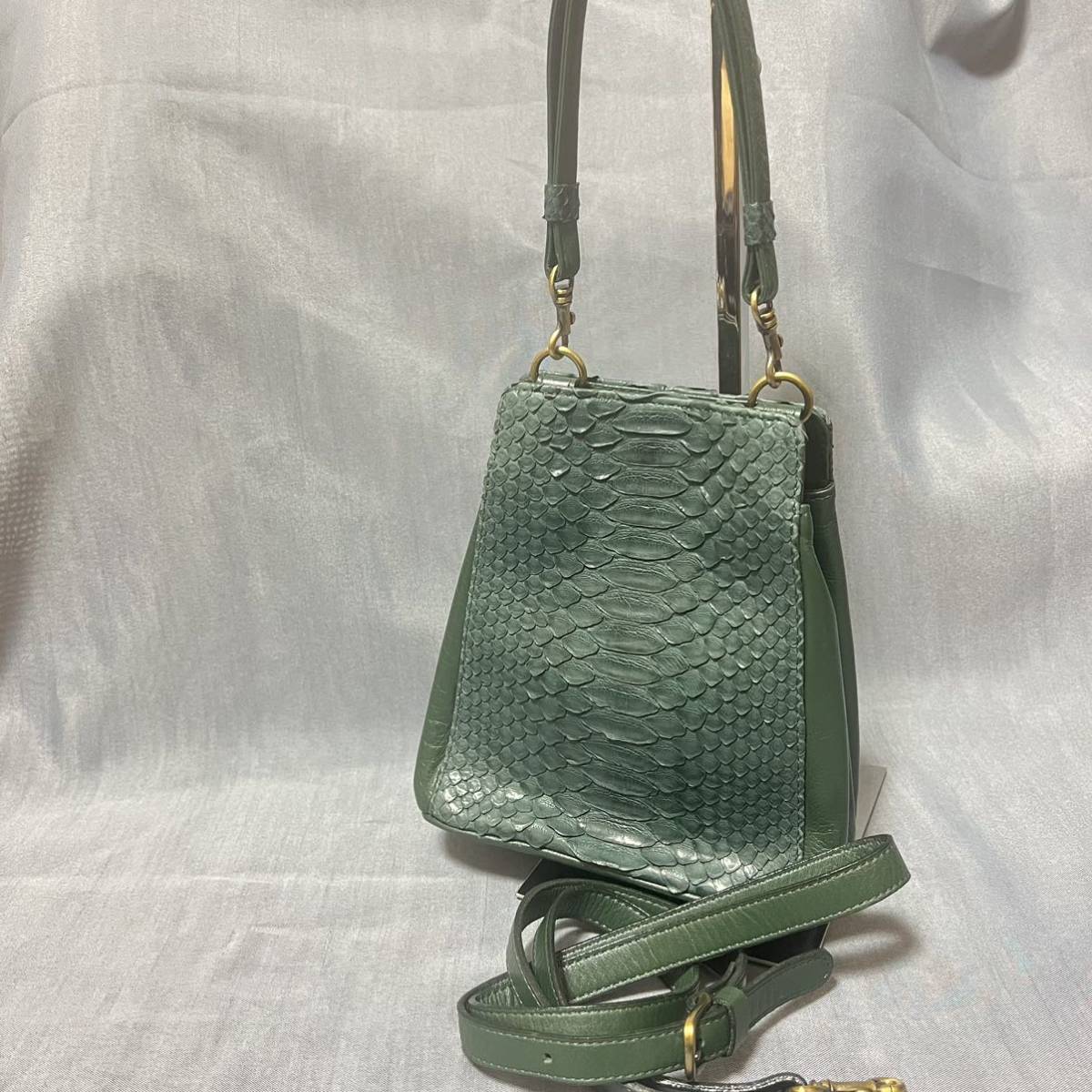 ヤフオク! -蛇革バッグの中古品・新品・未使用品一覧