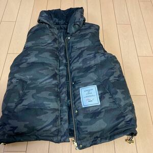  down vest size M reversible 